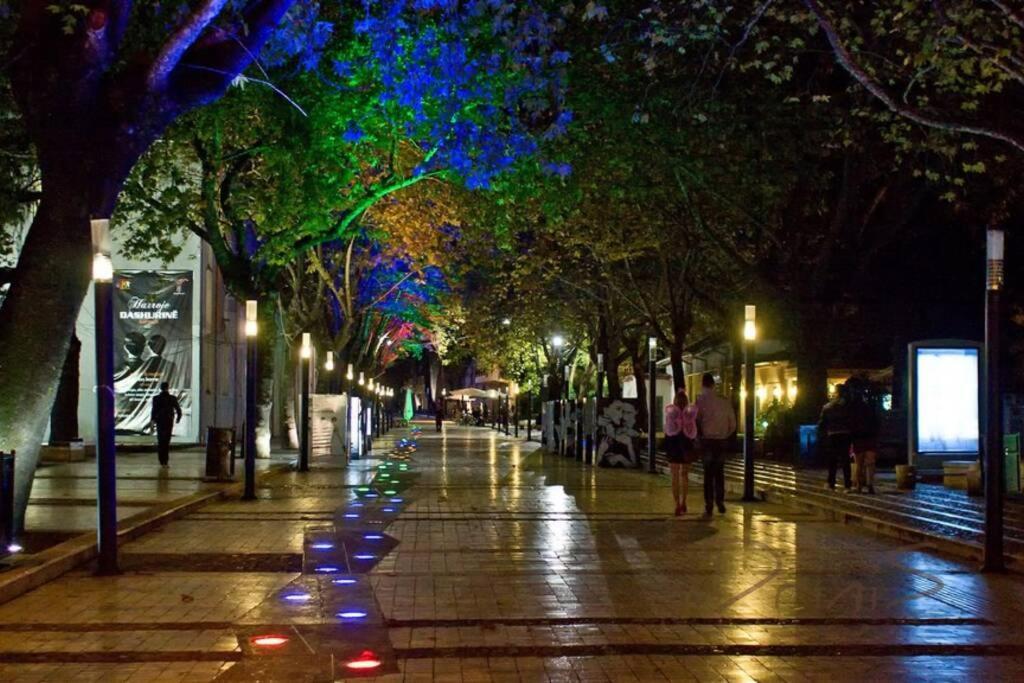 "Tata'S New Home!" Tirana Kültér fotó