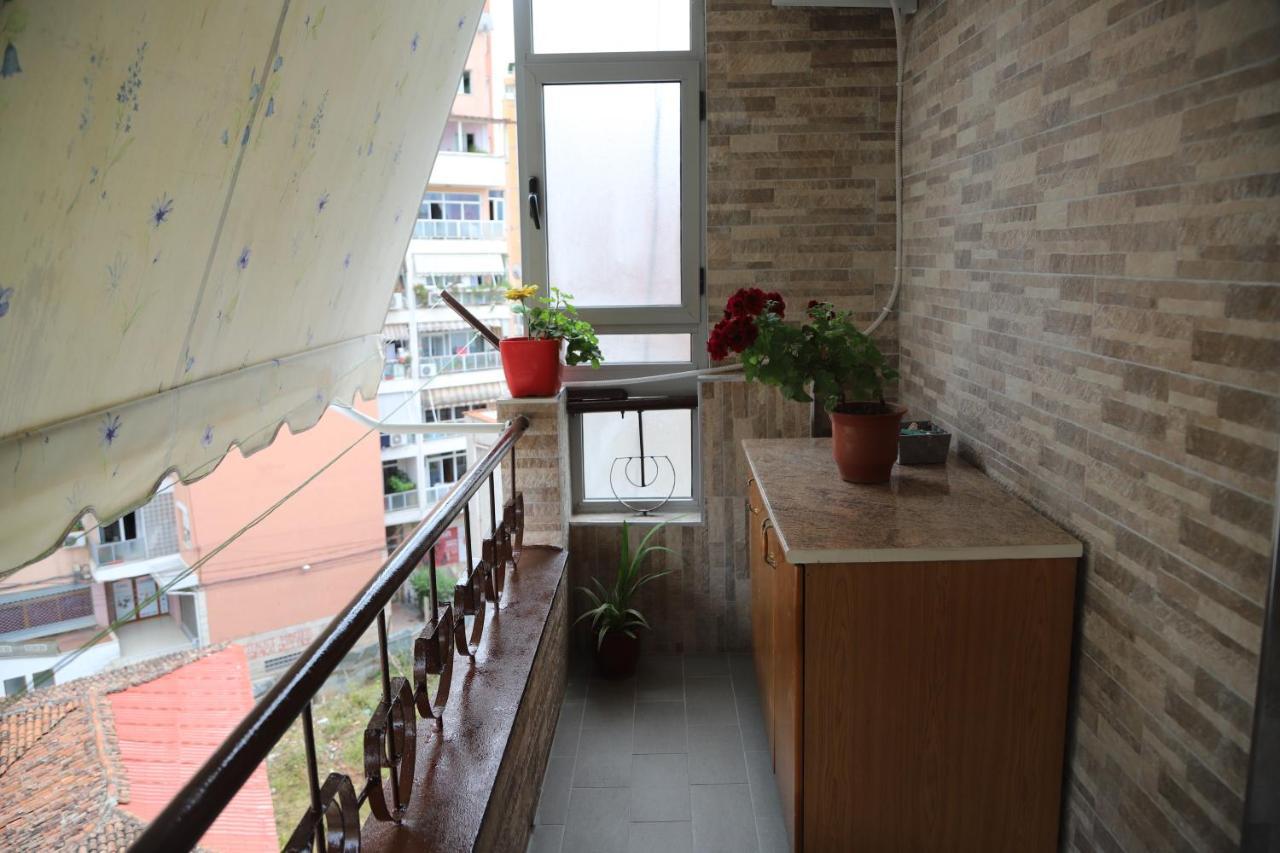 "Tata'S New Home!" Tirana Kültér fotó